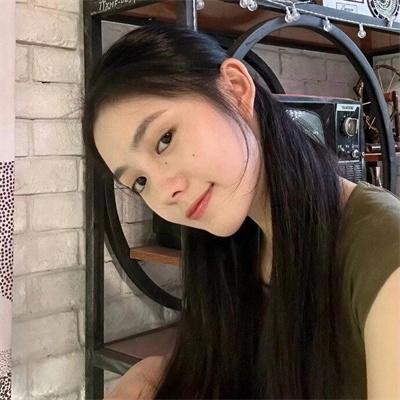 裸女林